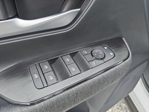 New 2026 Nissan Kicks SV w/ Cold Weather Package FWD image 19