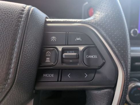 Used 2025 Toyota 4Runner TRD Sport AWD/4WD image 18