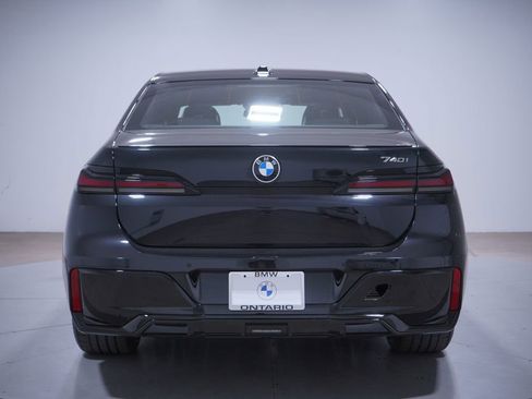 New 2026 BMW 740i w/ Premium Package image 5