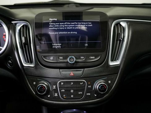 Used 2020 Chevrolet Malibu Premier FWD image 21