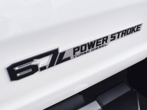 New 2026 Ford F250 Lariat w/ Chrome Package image 9