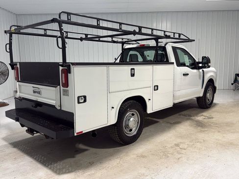 Certified 2023 Ford F350 XL RWD image 5