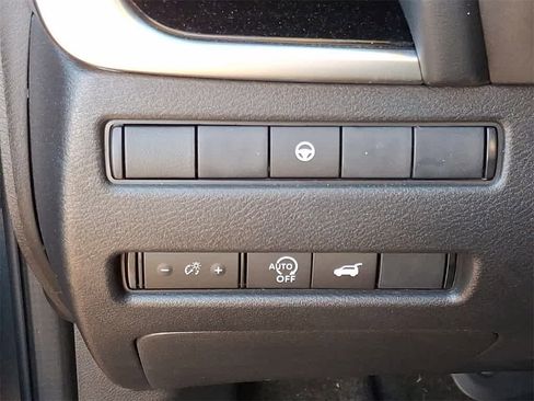 Used 2024 Nissan Rogue SL w/ SL Premium Package image 25