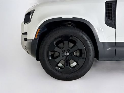 Used 2023 Land Rover Defender 110 S AWD/4WD image 27