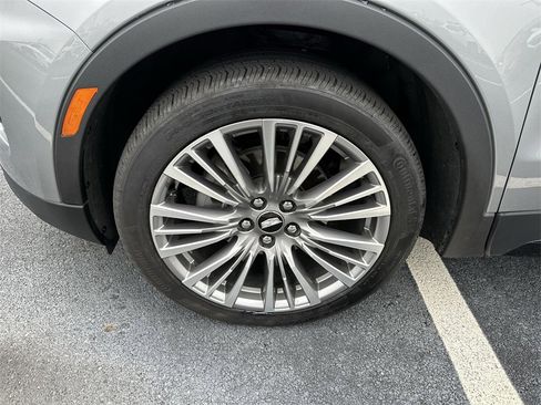 Used 2024 Cadillac XT4 Premium Luxury w/ Technology Package image 10