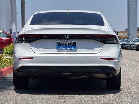 Certified 2025 Honda Accord EX-L image 9