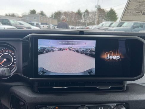 New 2026 Jeep Gladiator Sport image 30