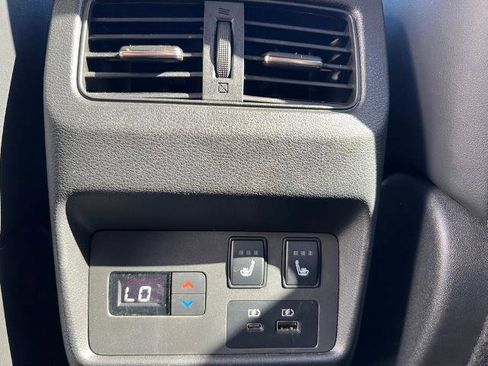 Certified 2021 Nissan Rogue Platinum image 24