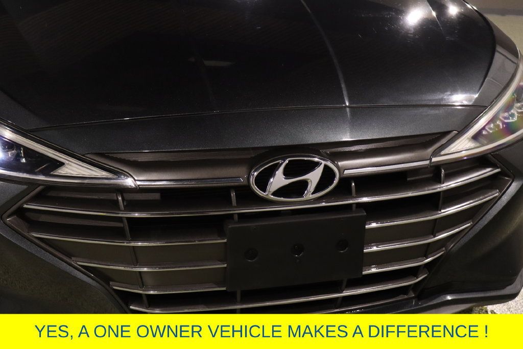 Used 2020 Hyundai Elantra Limited w/ Cargo Package (C1) FWD image 14