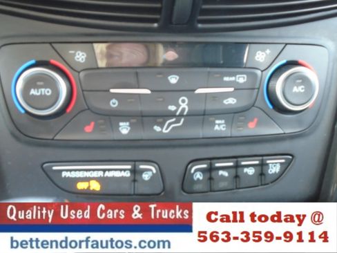 Used 2018 Ford Escape Titanium image 21