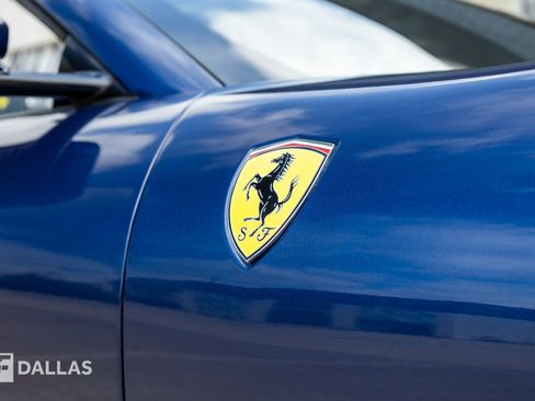 Used 2025 Ferrari Roma Spider RWD image 19
