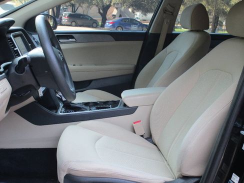 Used 2018 Hyundai Sonata SE image 9