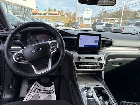 Used 2023 Ford Explorer XLT w/ Class IV Trailer Tow Package image 14