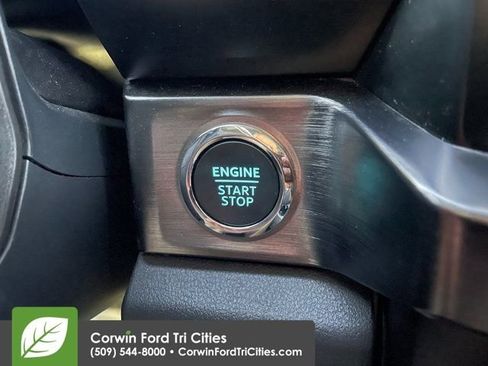 Used 2023 Ford F350 Lariat w/ Chrome Package image 26