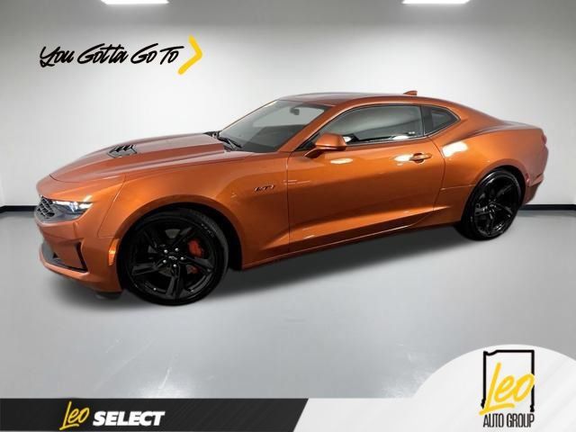 Used 2022 Chevrolet Camaro LT RWD image 1