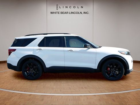 Used 2024 Ford Explorer ST w/ Equipment Group 401A image 4