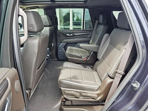 Used 2023 GMC Yukon Denali AWD/4WD image 17