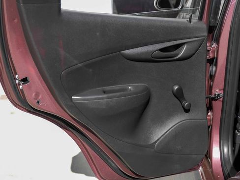 Used 2019 Chevrolet Spark LS image 40