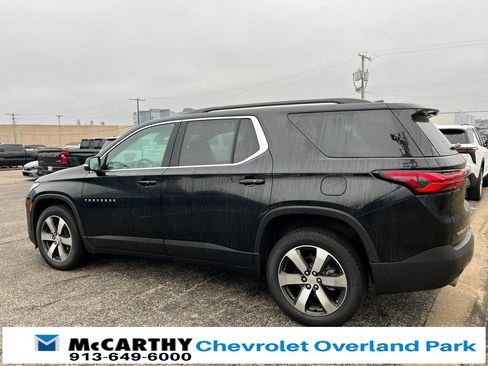 Used 2023 Chevrolet Traverse LT w/ LT Premium Package image 8