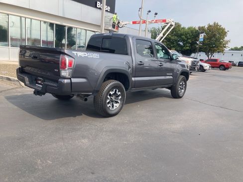 Used 2023 Toyota Tacoma TRD Off-Road w/ Technology Package image 6