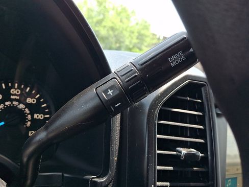 Used 2018 Ford F150 XL w/ Equipment Group 101A Mid AWD/4WD image 10