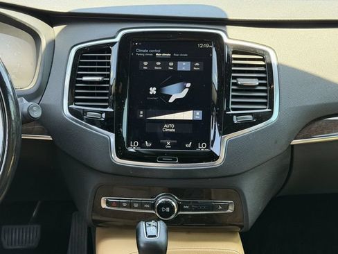 Used 2017 Volvo XC90 T6 Momentum w/ Vision Package AWD/4WD image 17