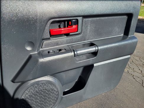 Used 2007 Toyota FJ Cruiser 4WD image 22