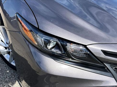 Used 2024 Toyota Camry SE FWD image 27