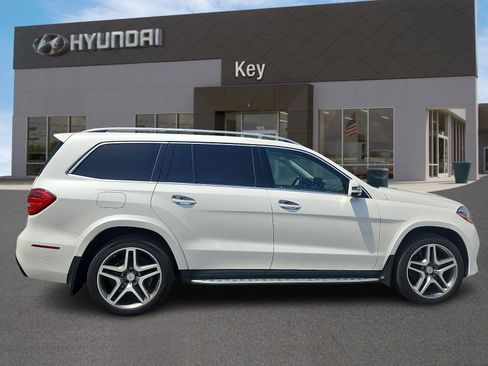 Used 2017 Mercedes-Benz GLS 550 4MATIC image 3