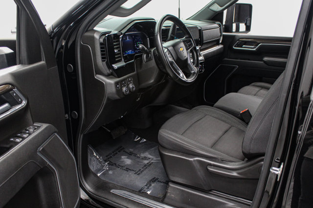 Used 2026 Chevrolet Silverado 2500 LT AWD/4WD image 11