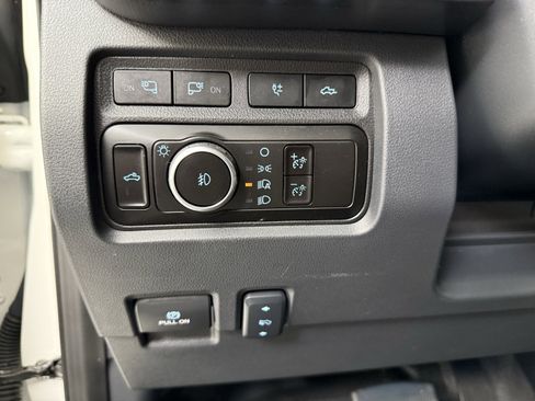 Used 2023 Ford F450 Platinum image 18