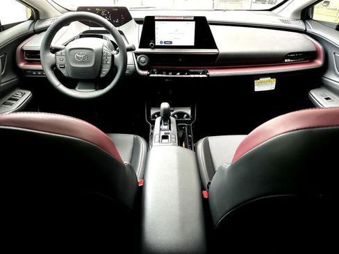 New 2026 Toyota Prius Plug-In Hybrid FWD image 19