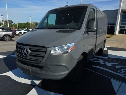 Used 2022 Mercedes-Benz Sprinter 144 Cargo image 3