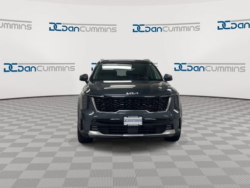 Used 2025 Kia Sorento EX FWD image 3