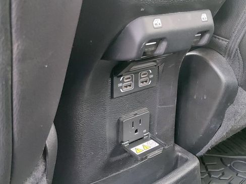 Used 2021 Jeep Wrangler Unlimited Sahara w/ Cold Weather Group AWD/4WD image 14