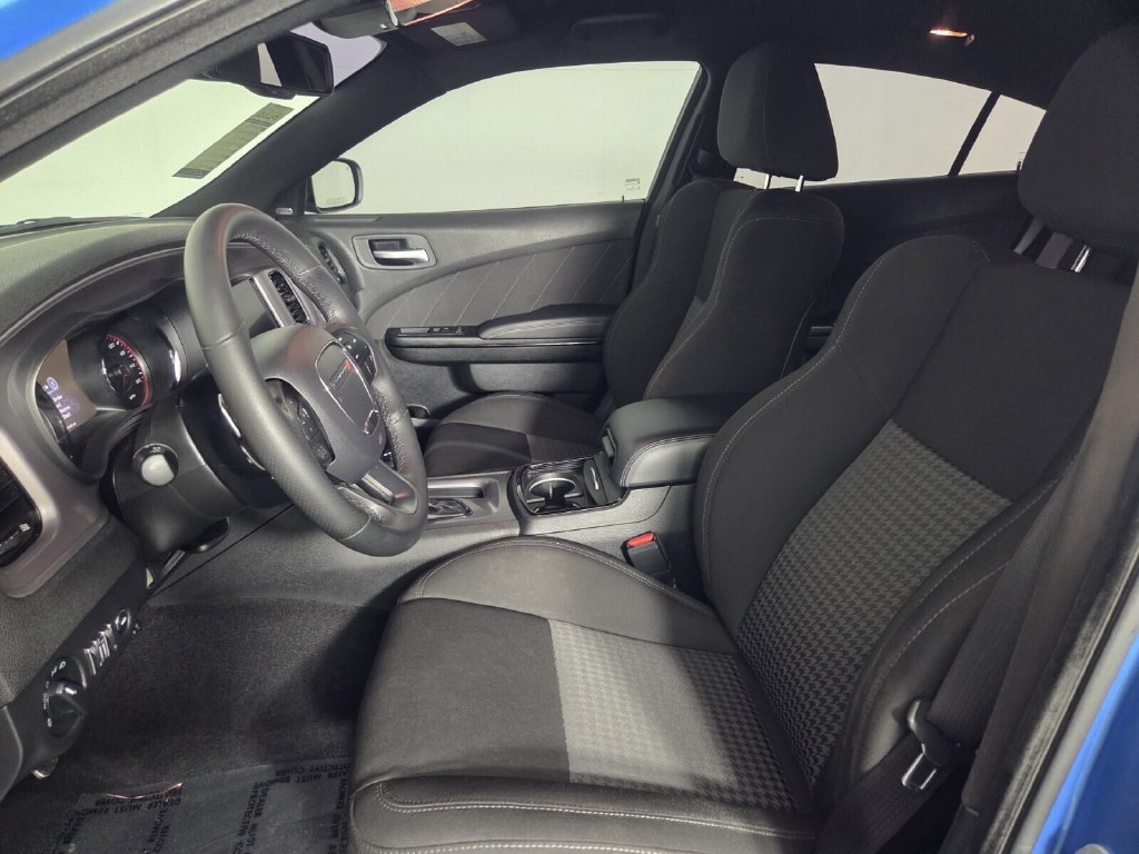 Used 2023 Dodge Charger R/T w/ Blacktop Package RWD image 9