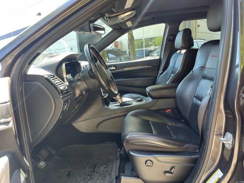 Used 2020 Jeep Grand Cherokee Trailhawk w/ Trailhawk Luxury Group AWD/4WD image 18