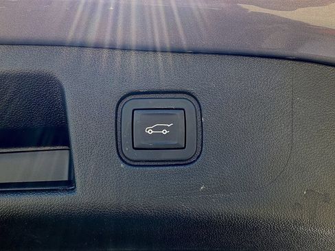 Used 2024 Chevrolet Blazer EV LT AWD/4WD image 15