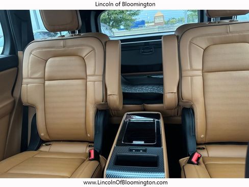 Certified 2025 Lincoln Aviator Black Label w/ Jet Appearance Package image 45