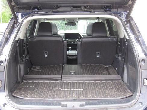 Used 2023 Toyota Highlander Platinum AWD/4WD image 24