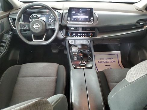 Used 2023 Nissan Rogue SV image 15