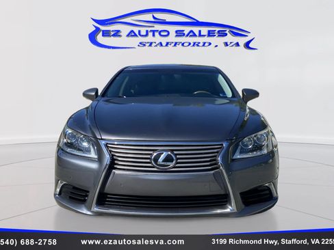 Used 2015 Lexus LS 460 w/ Comfort Package RWD image 2