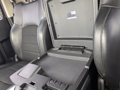 Used 2013 RAM 1500 R/T w/ Comfort Group image 38