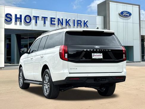 New 2026 Ford Expedition Active RWD image 6