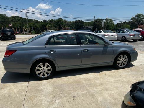Used 2007 Toyota Avalon Limited FWD image 9