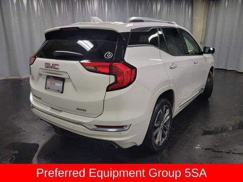Used 2020 GMC Terrain Denali w/ Denali Premium Package AWD/4WD image 9