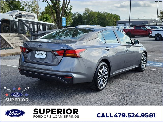 Used 2024 Nissan Altima 2.5 SV FWD image 3