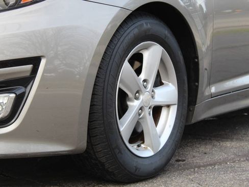Used 2015 Kia Optima LX FWD image 15