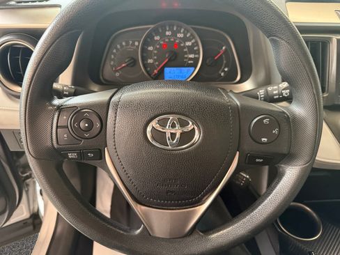 Used 2014 Toyota RAV4 LE FWD image 13