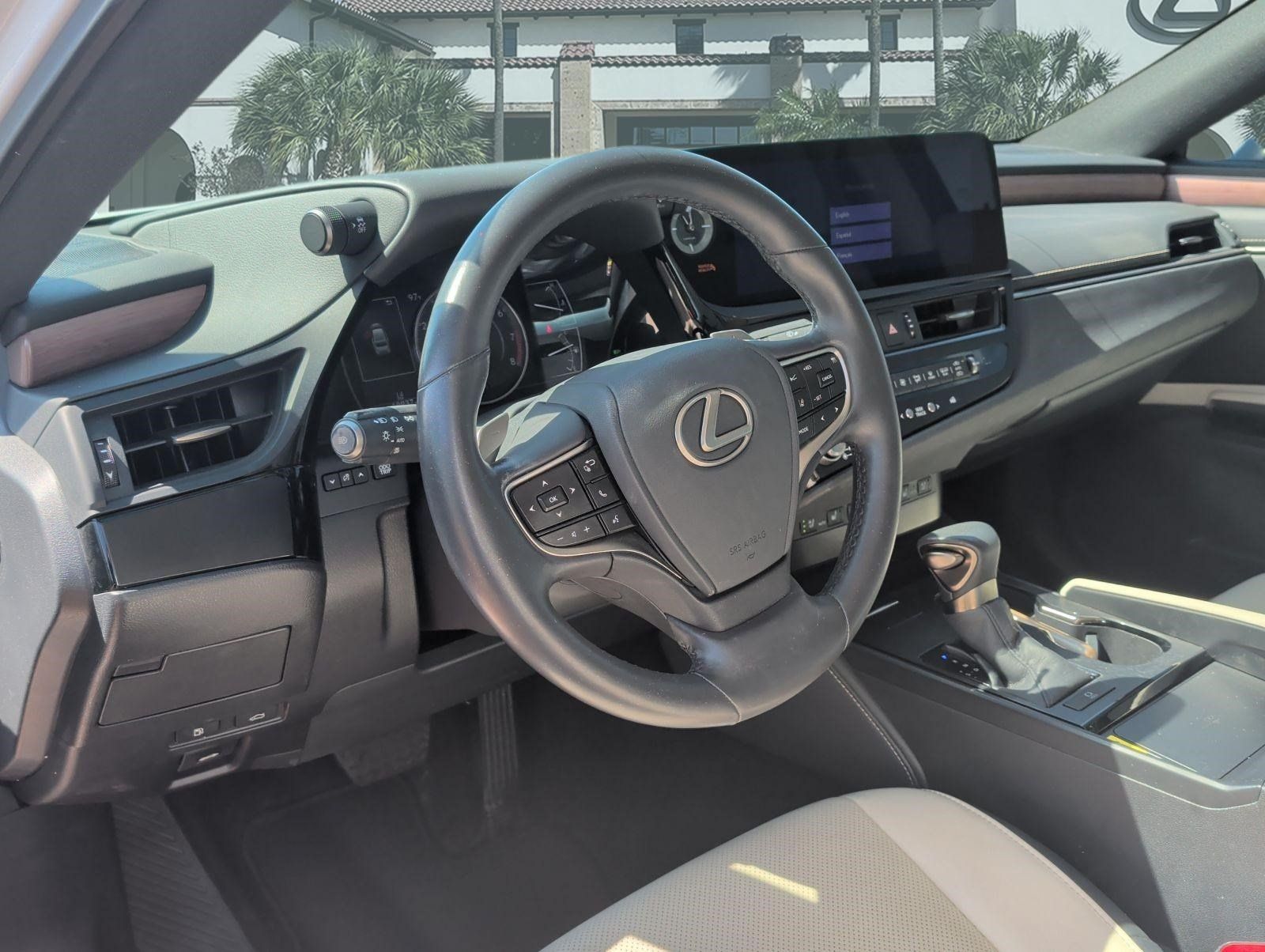 Certified 2025 Lexus ES 350 w/ Premium Package FWD image 12